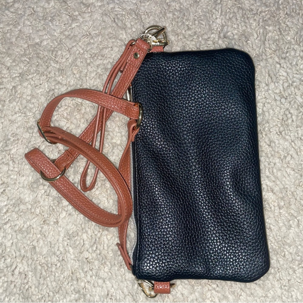 Itzy Ritzy Boss Pouch - Picture 4 of 5